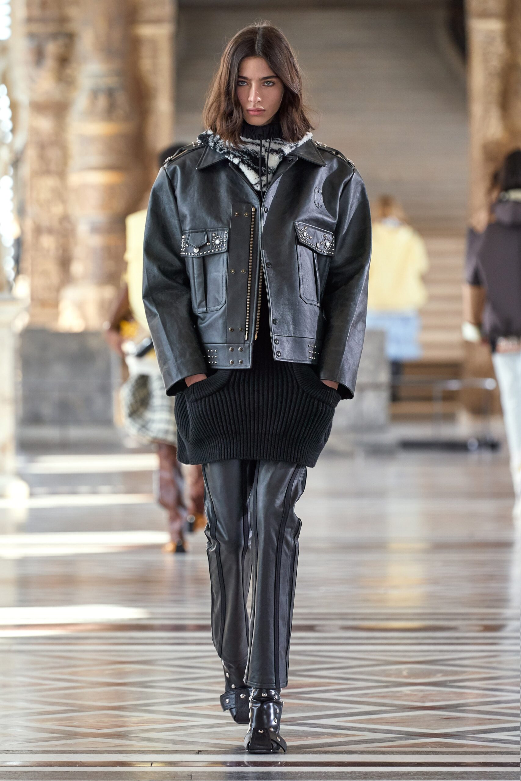 Louis Vuitton F/W 21 Look 12