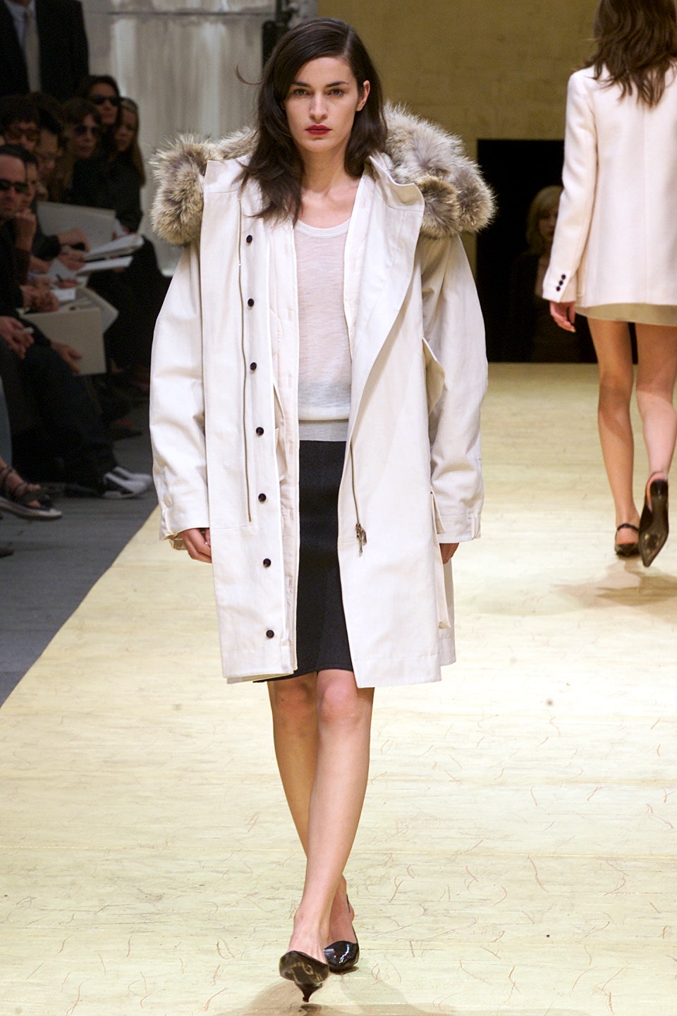 Louis Vuitton F/W 02 Look 20