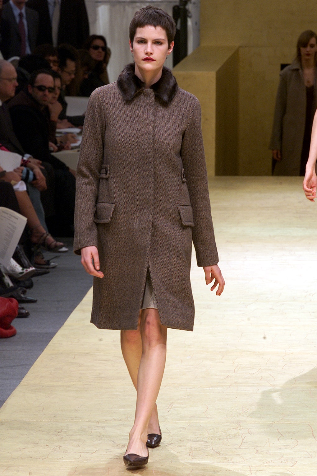 Louis Vuitton F/W 02 Look 25
