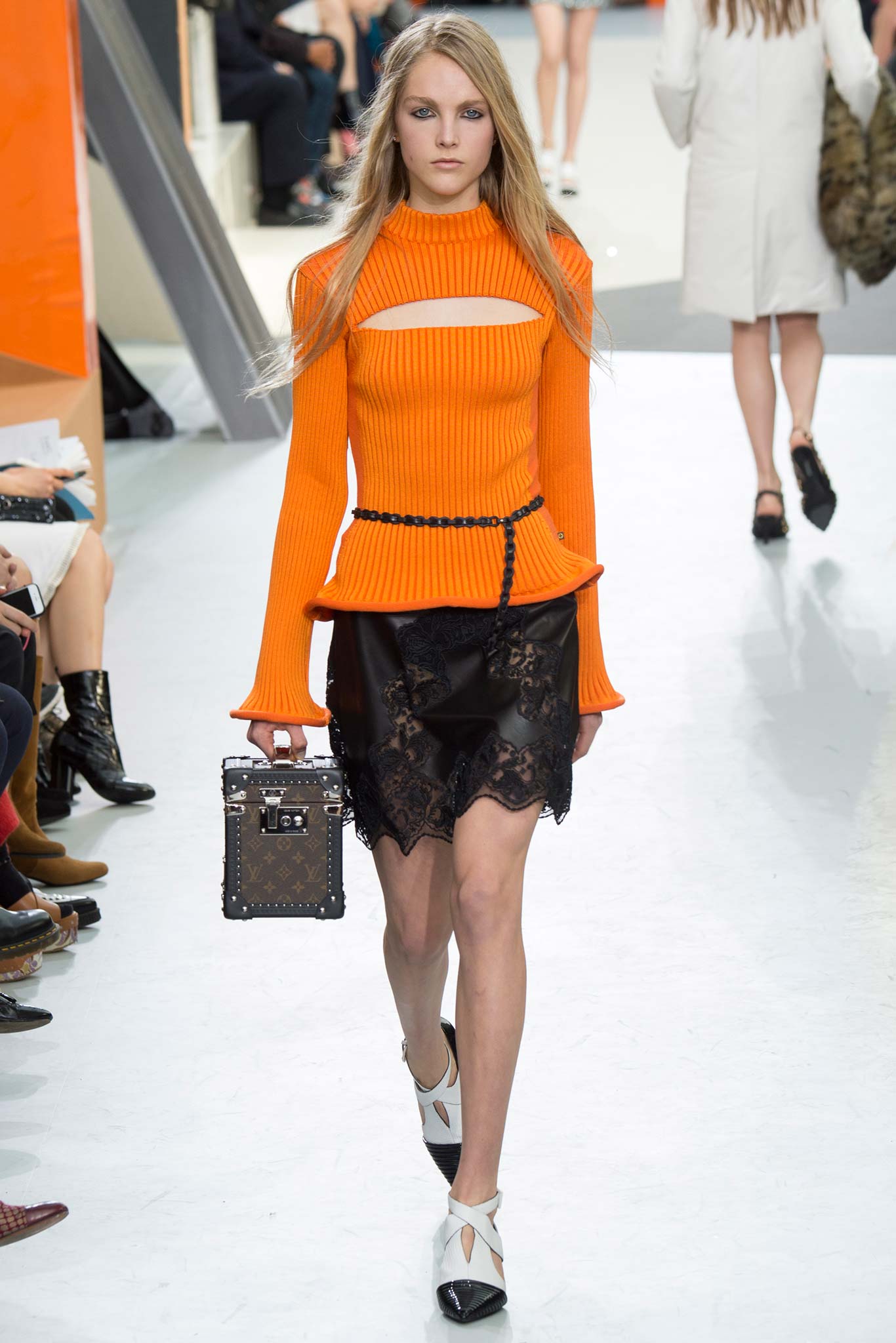 Louis Vuitton F/W 15 Look 24