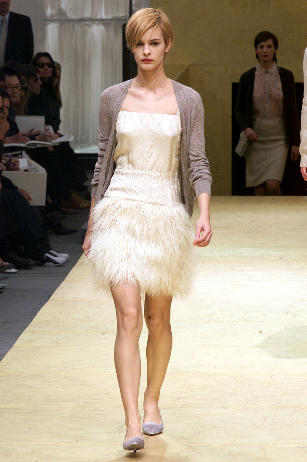 Louis Vuitton F/W 02 Look 30