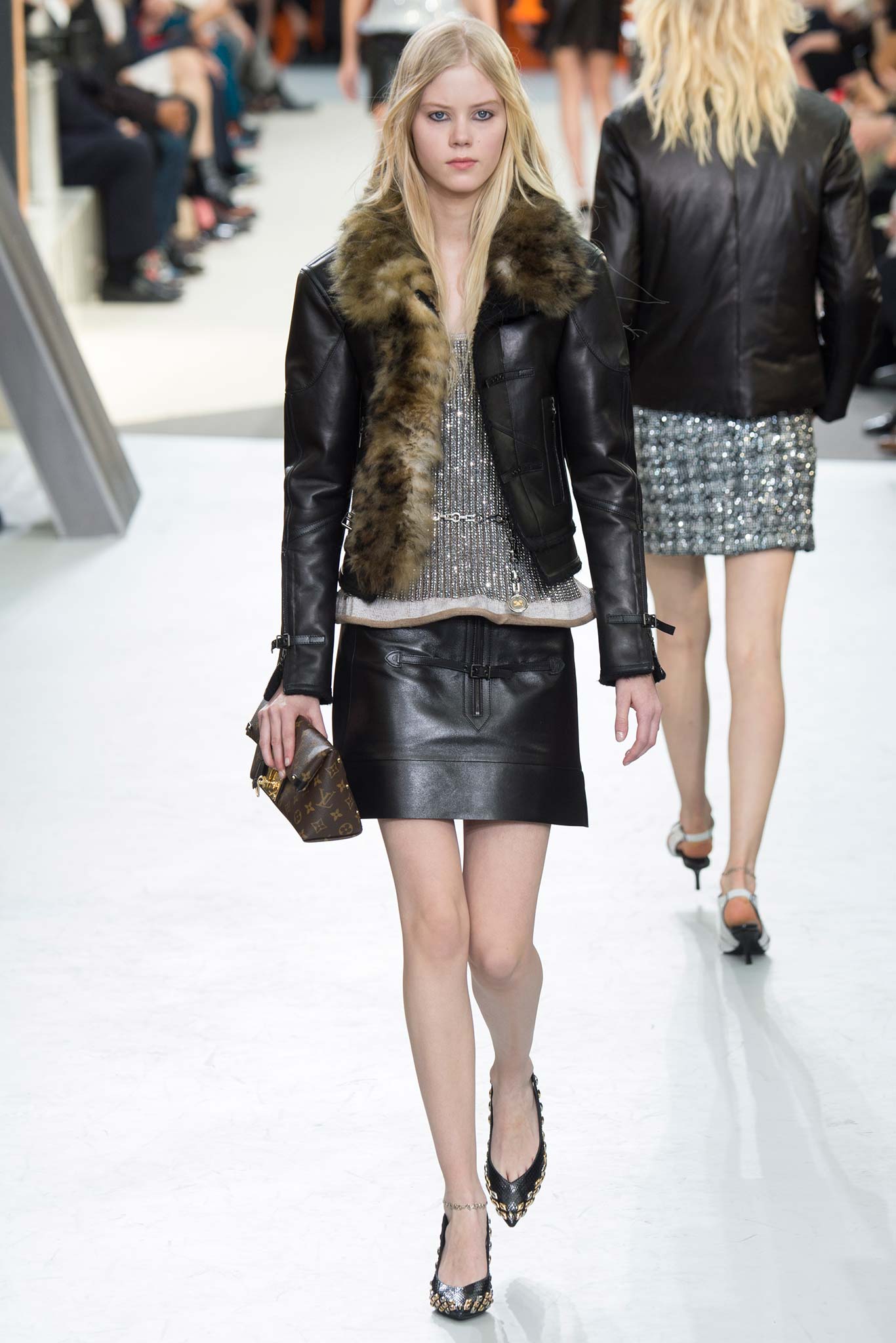 Louis Vuitton F/W 15 Look 30