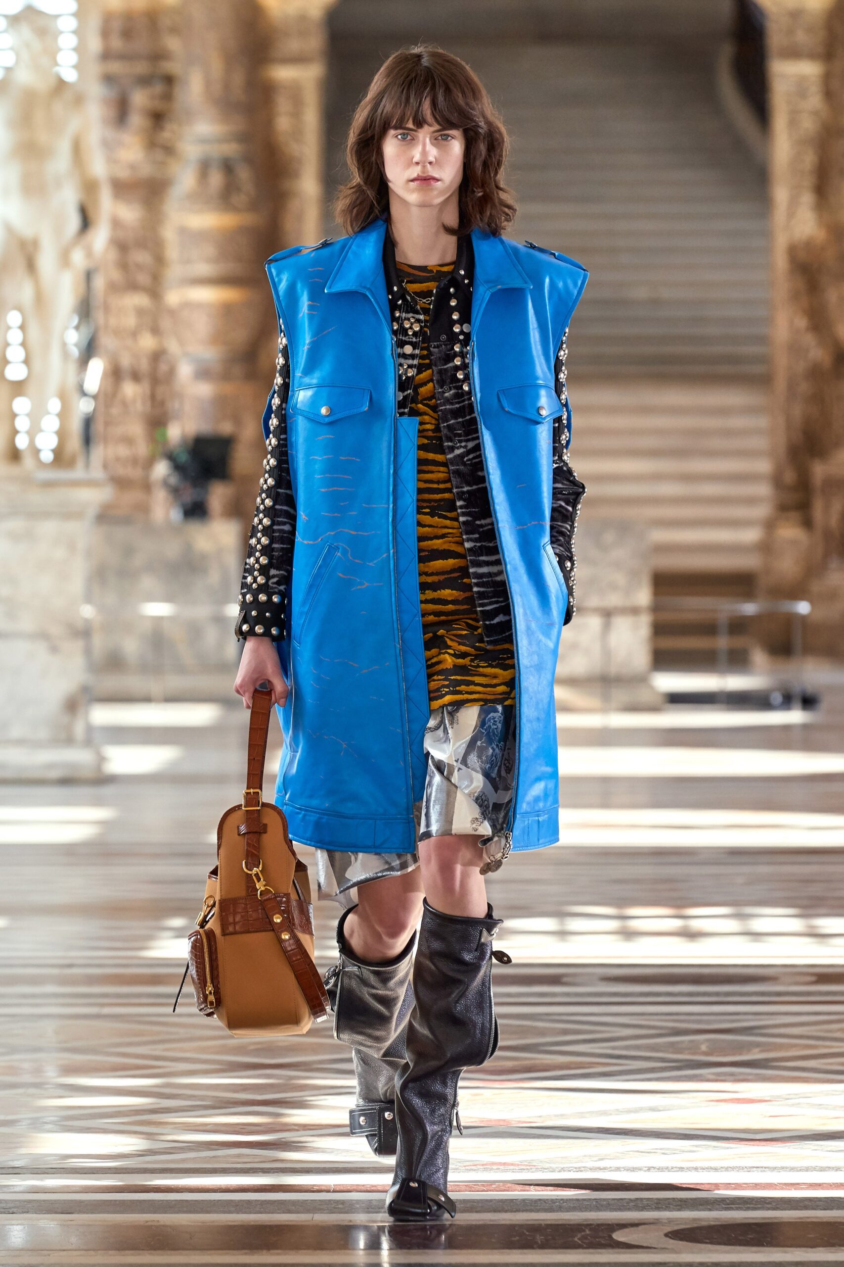 Louis Vuitton F/W 21 Look 32