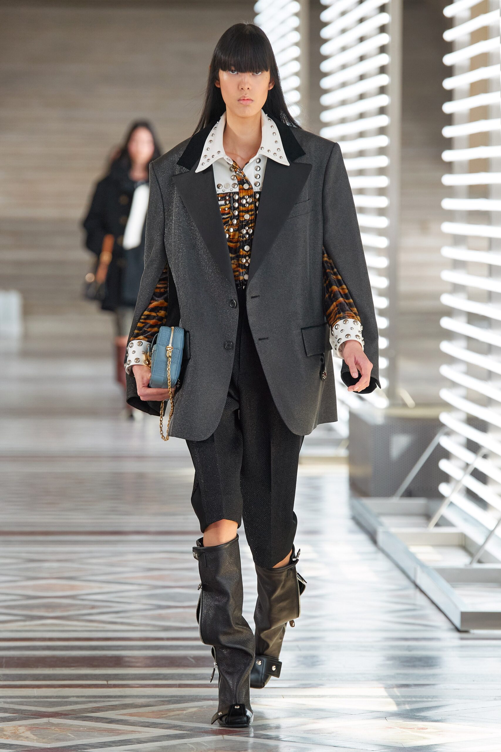Louis Vuitton F/W 21 Look 33