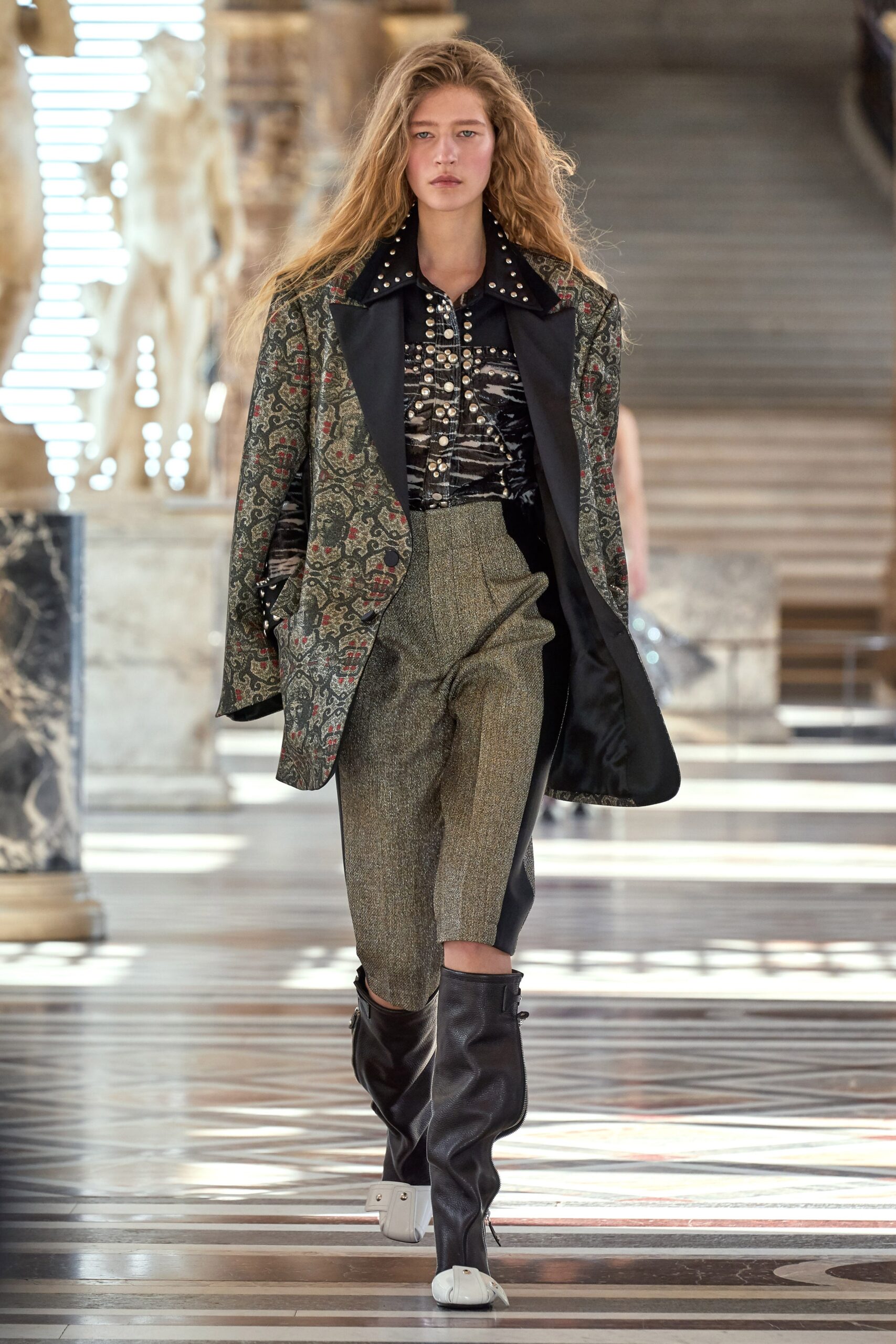 Louis Vuitton F/W 21 Look 34