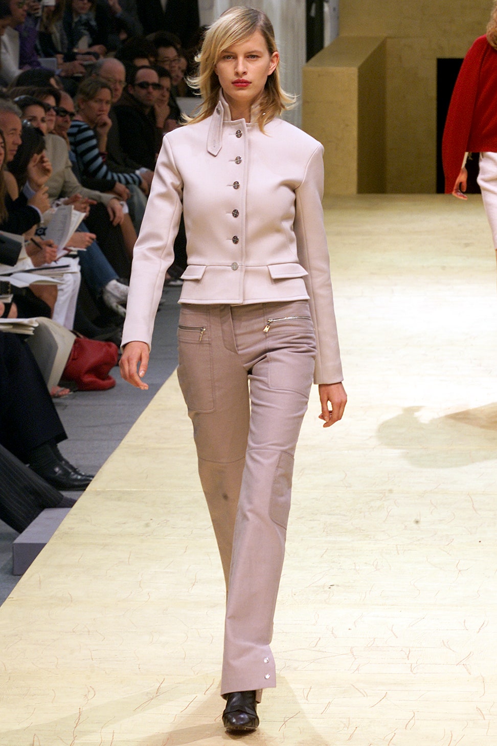 Louis Vuitton F/W 02 Look 35