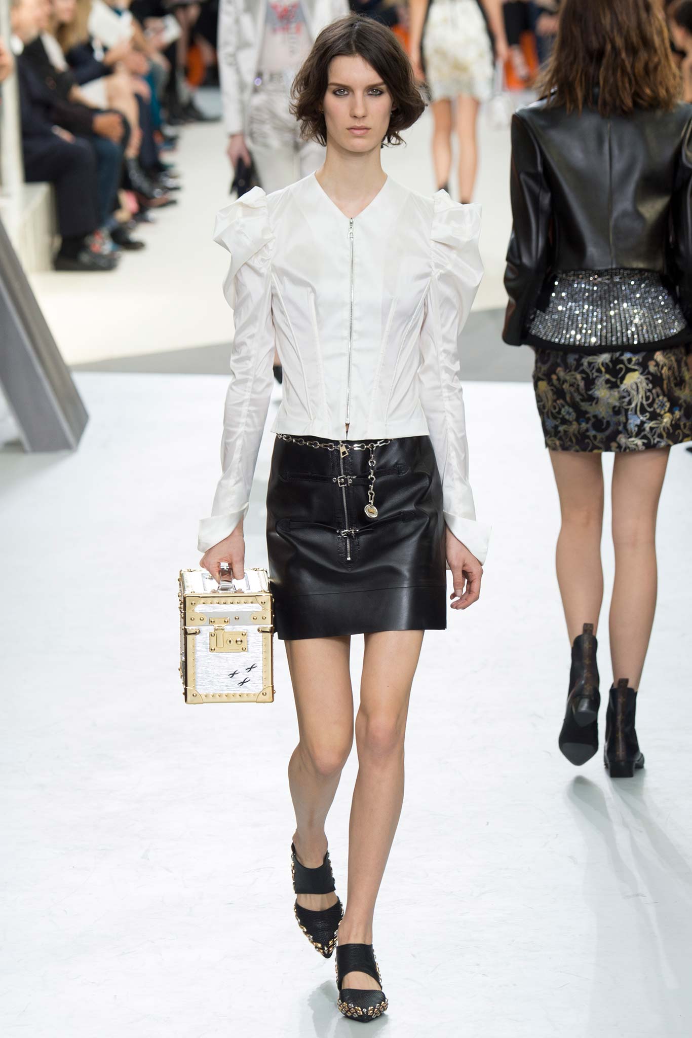 Louis Vuitton F/W 15 Look 40