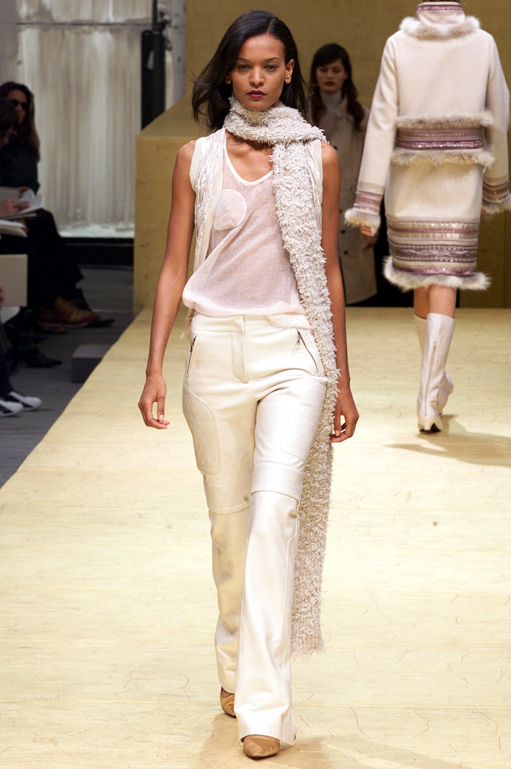 Louis Vuitton F/W 02 Look 43