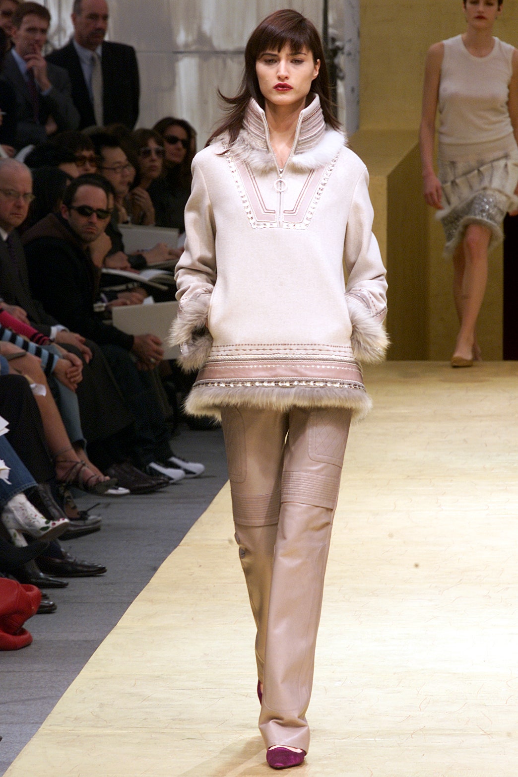 Louis Vuitton F/W 02 Look 45
