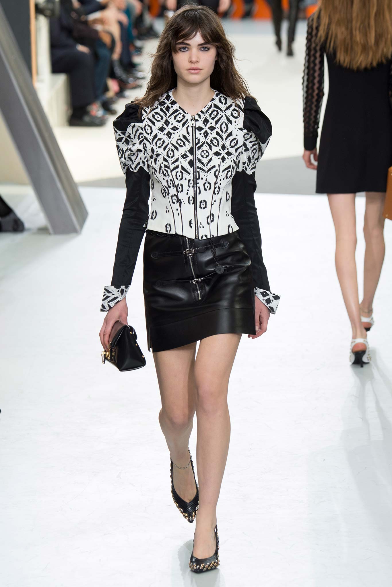 Louis Vuitton F/W 15 Look 44