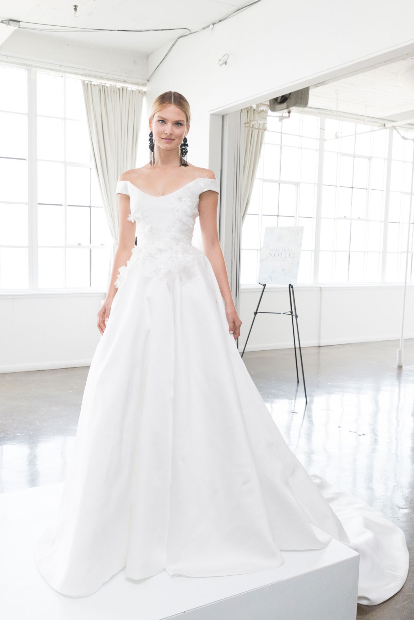Marchesa S/S 18 Bridal Look 7