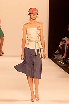Marc Jacobs S/S 01 Look 1