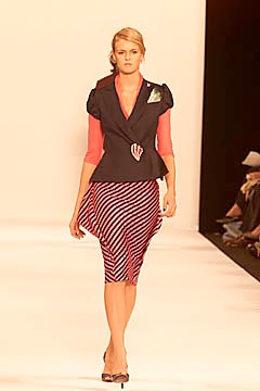 Marc Jacobs S/S 01 Look 37