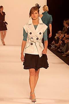 Marc Jacobs S/S 01 Look 42