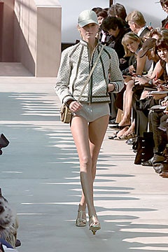 Louis Vuitton S/S 00 Look 2
