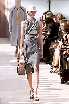 Louis Vuitton S/S 00 Look 16