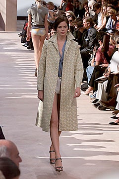 Louis Vuitton S/S 00 Look 43