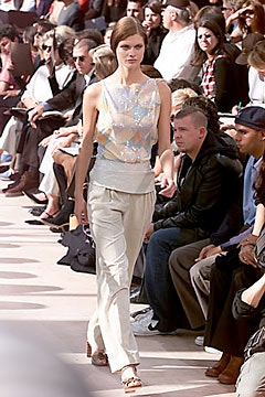 Louis Vuitton S/S 00 Look 77