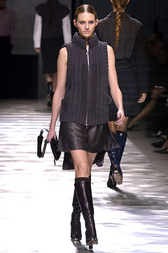 Louis Vuitton F/W 03 Look 29