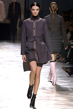 Louis Vuitton F/W 03 Look 35