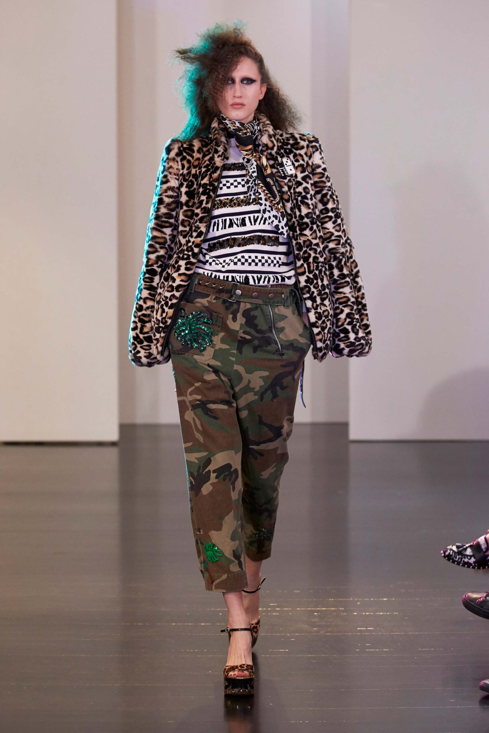 Marc Jacobs Resort 17 Look 12