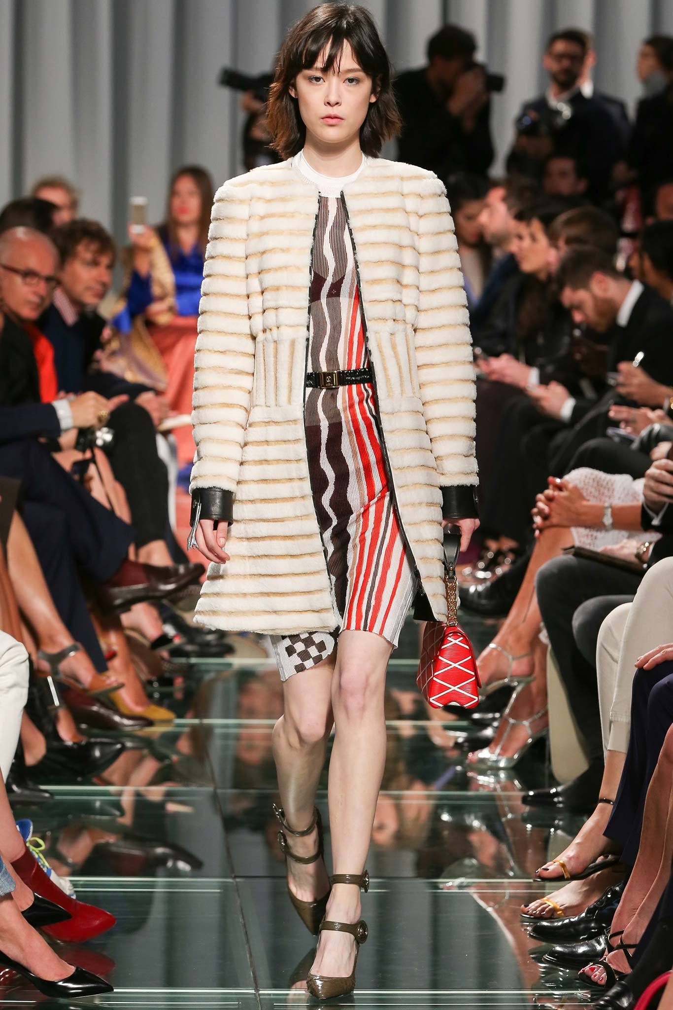 Louis Vuitton Resort 15 Look 16