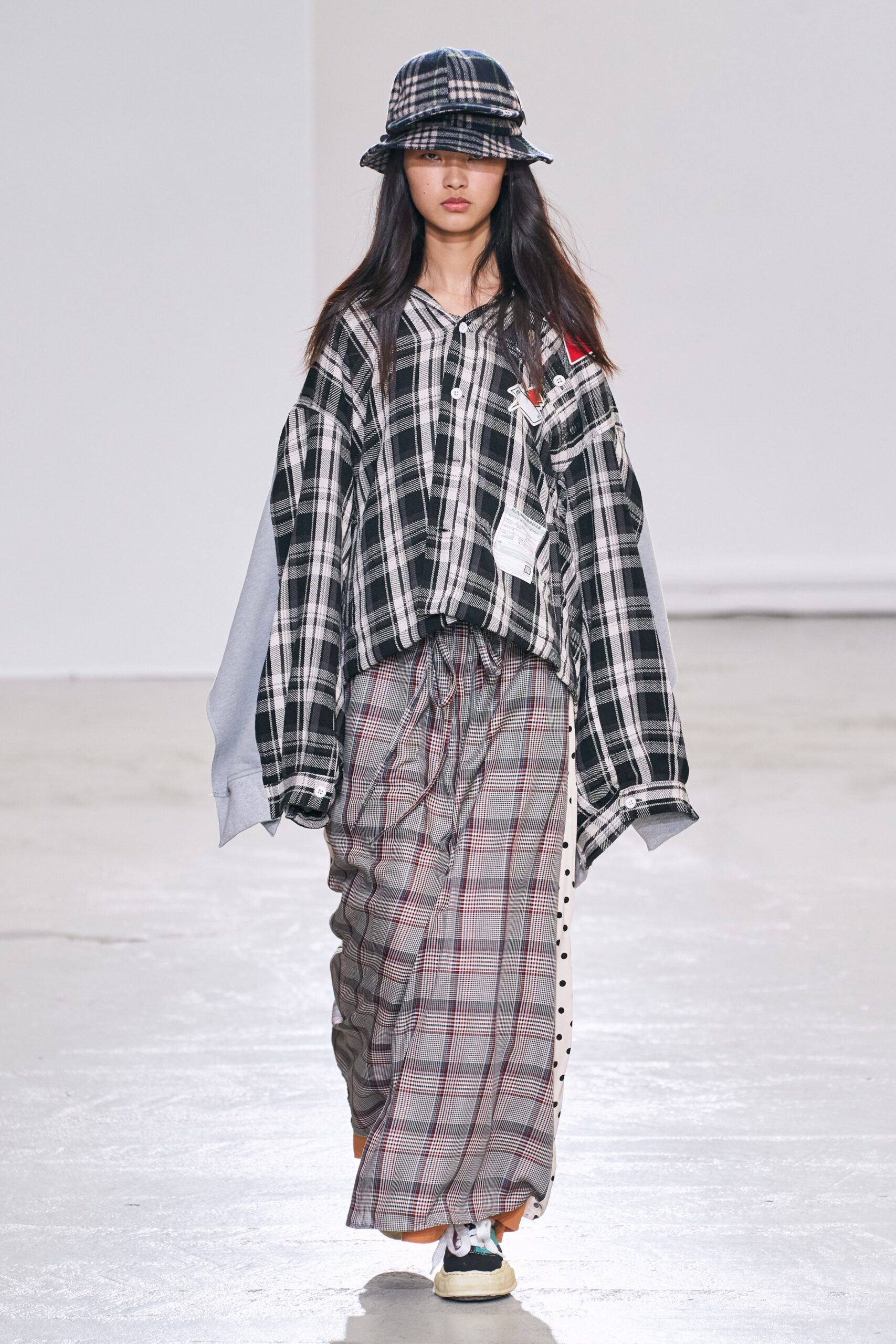 Maison Mihara Yasuhiro F/W 20 Menswear Look 16
