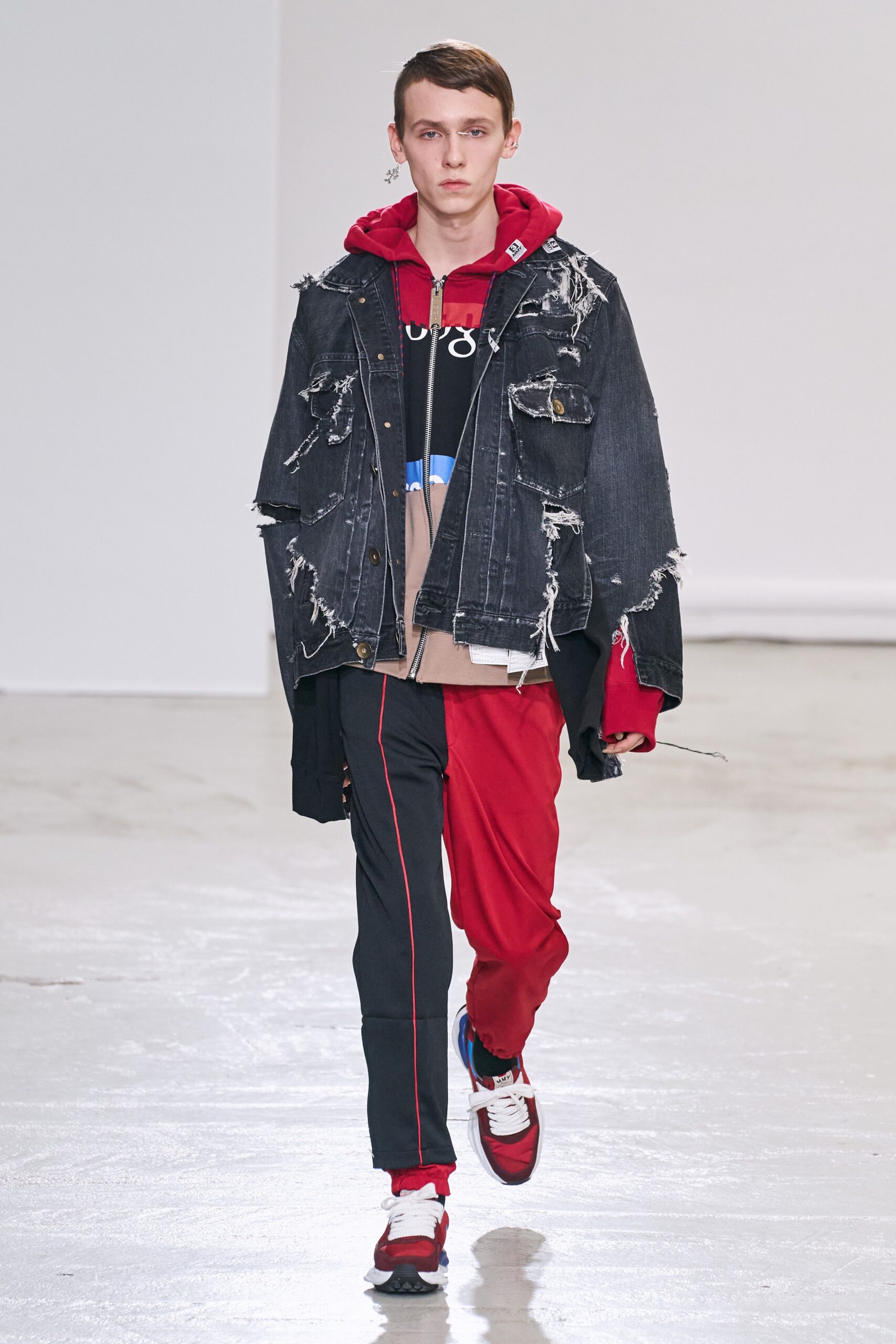 Maison Mihara Yasuhiro F/W 20 Menswear Look 25