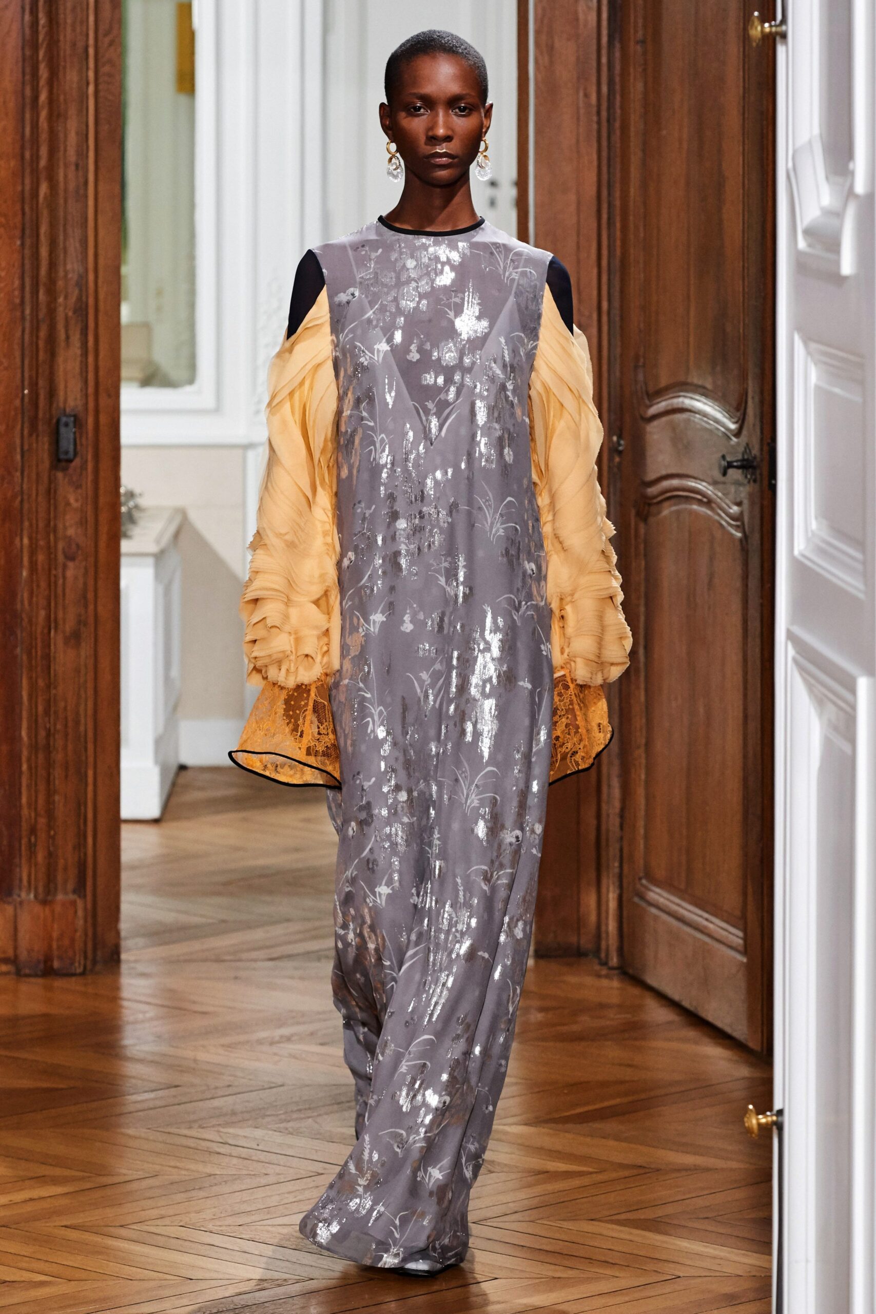 Mame Kurogouchi F/W 19 Look 25