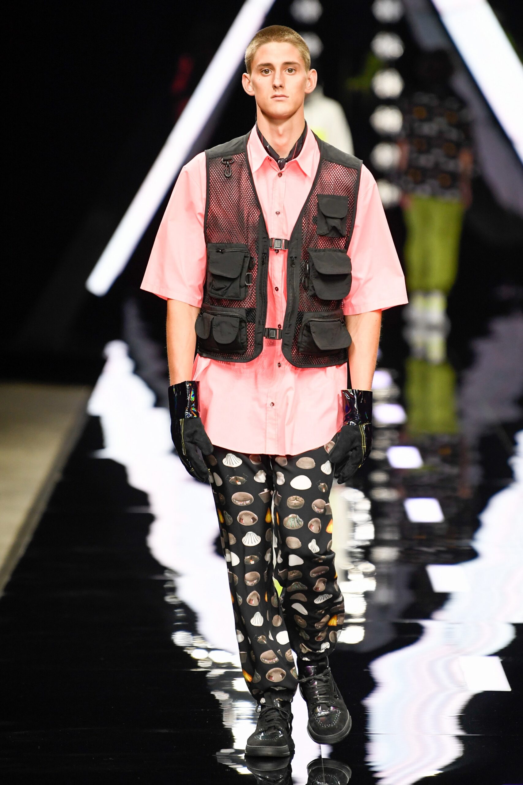 Marcelo Burlon County of Milan S/S 19 Menswear Look 4