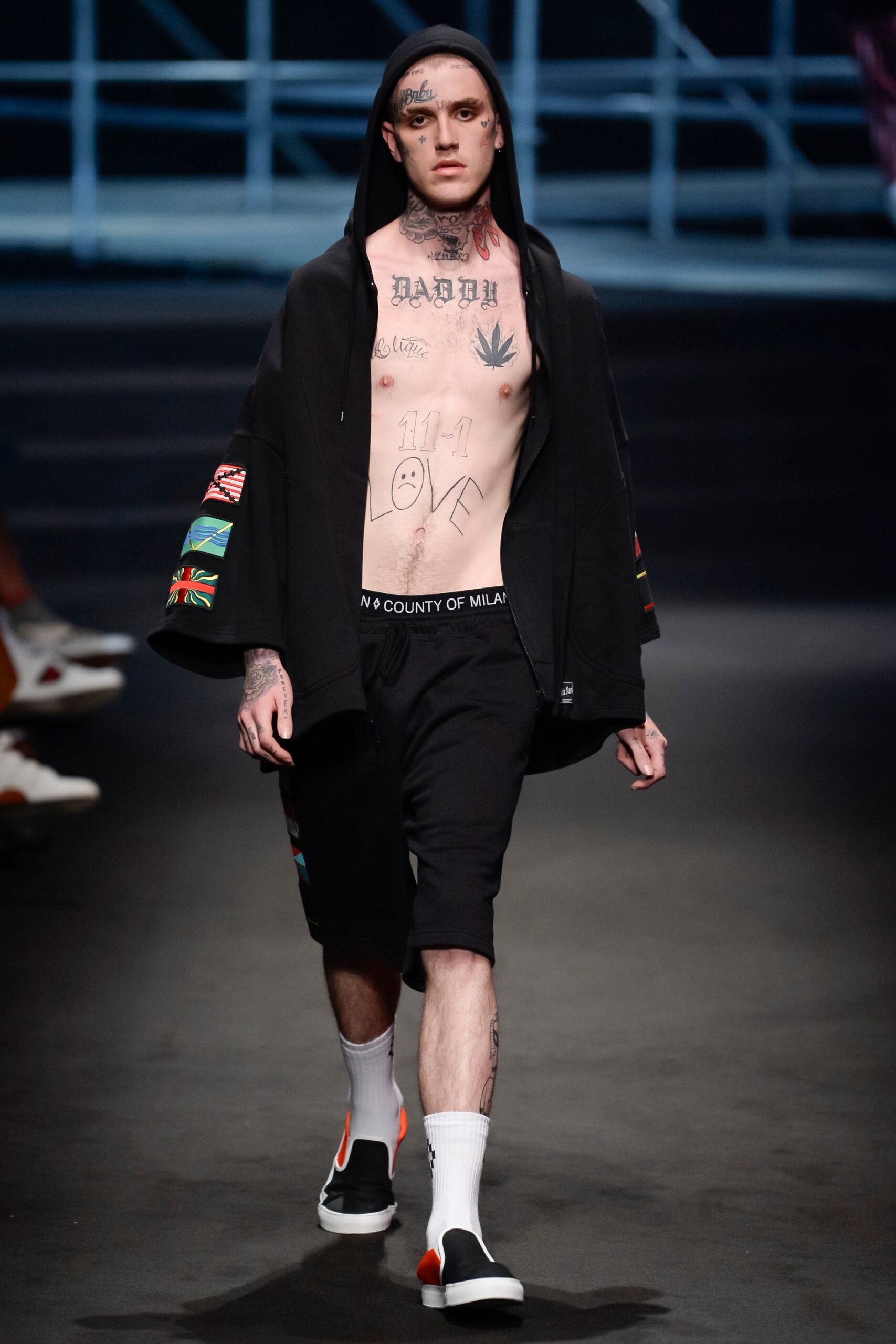 Marcelo Burlon County of Milan S/S 18 Menswear Look 19