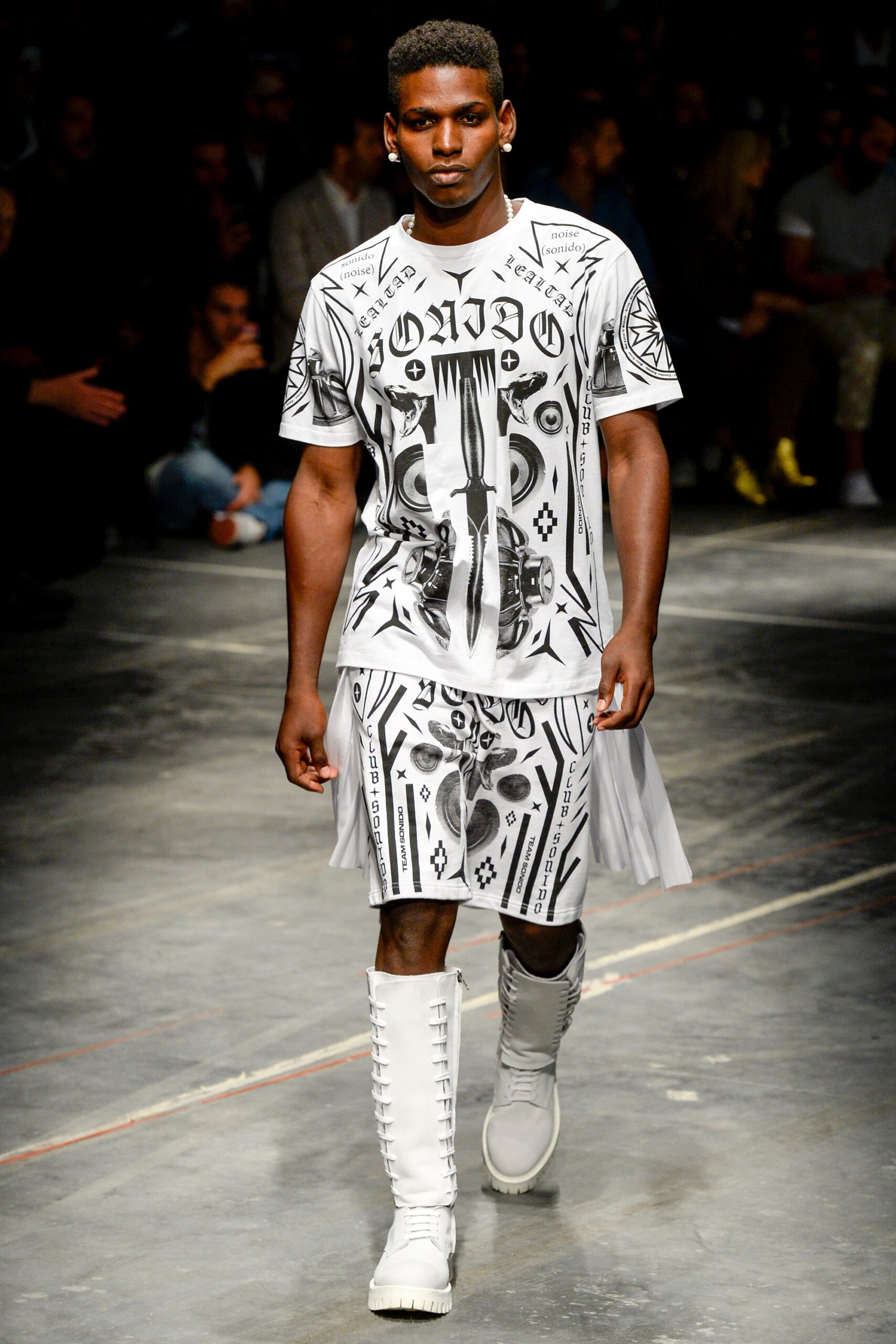 Marcelo Burlon County of Milan S/S 17 Menswear Look 20