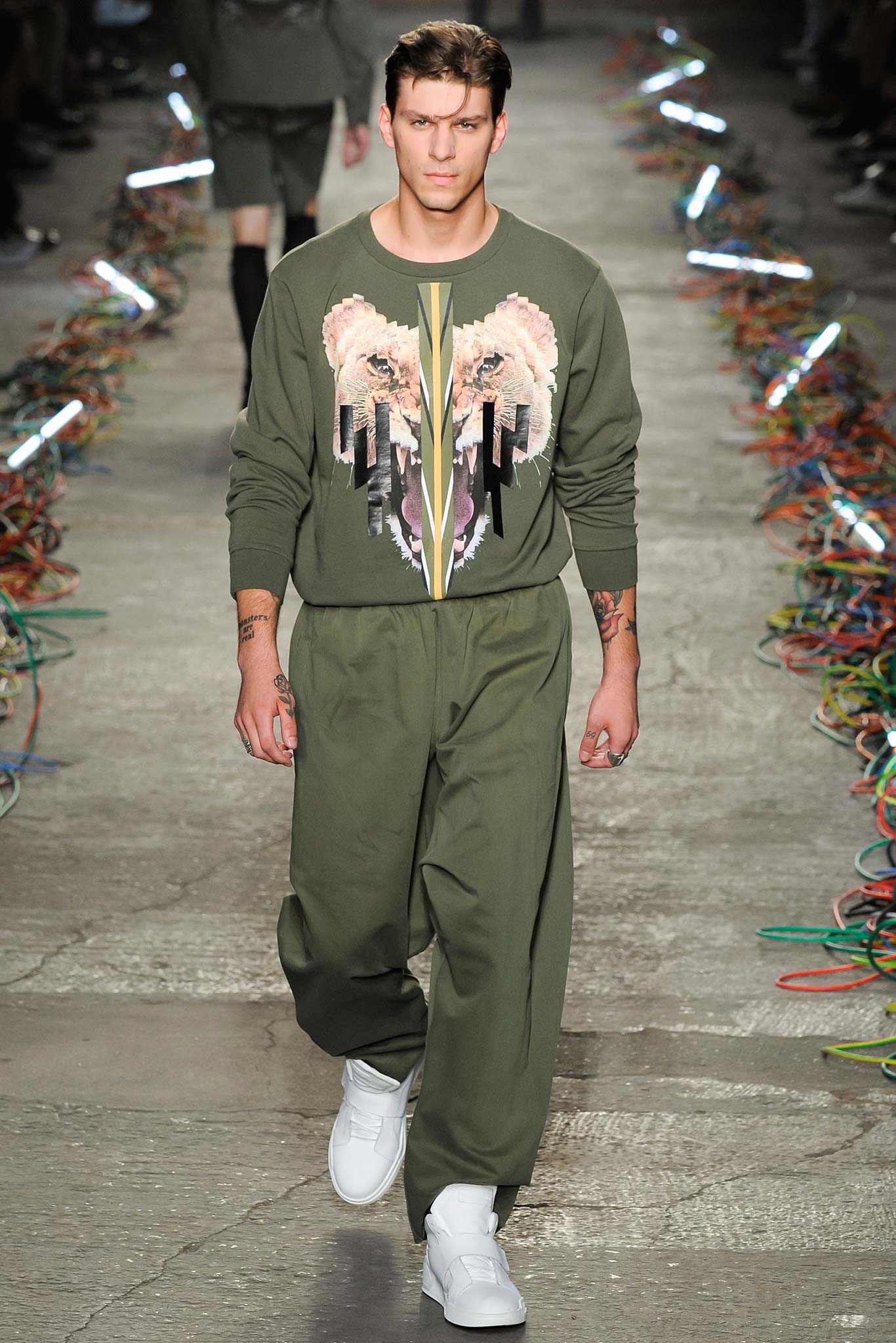 Marcelo Burlon County of Milan S/S 16 Menswear Look 31