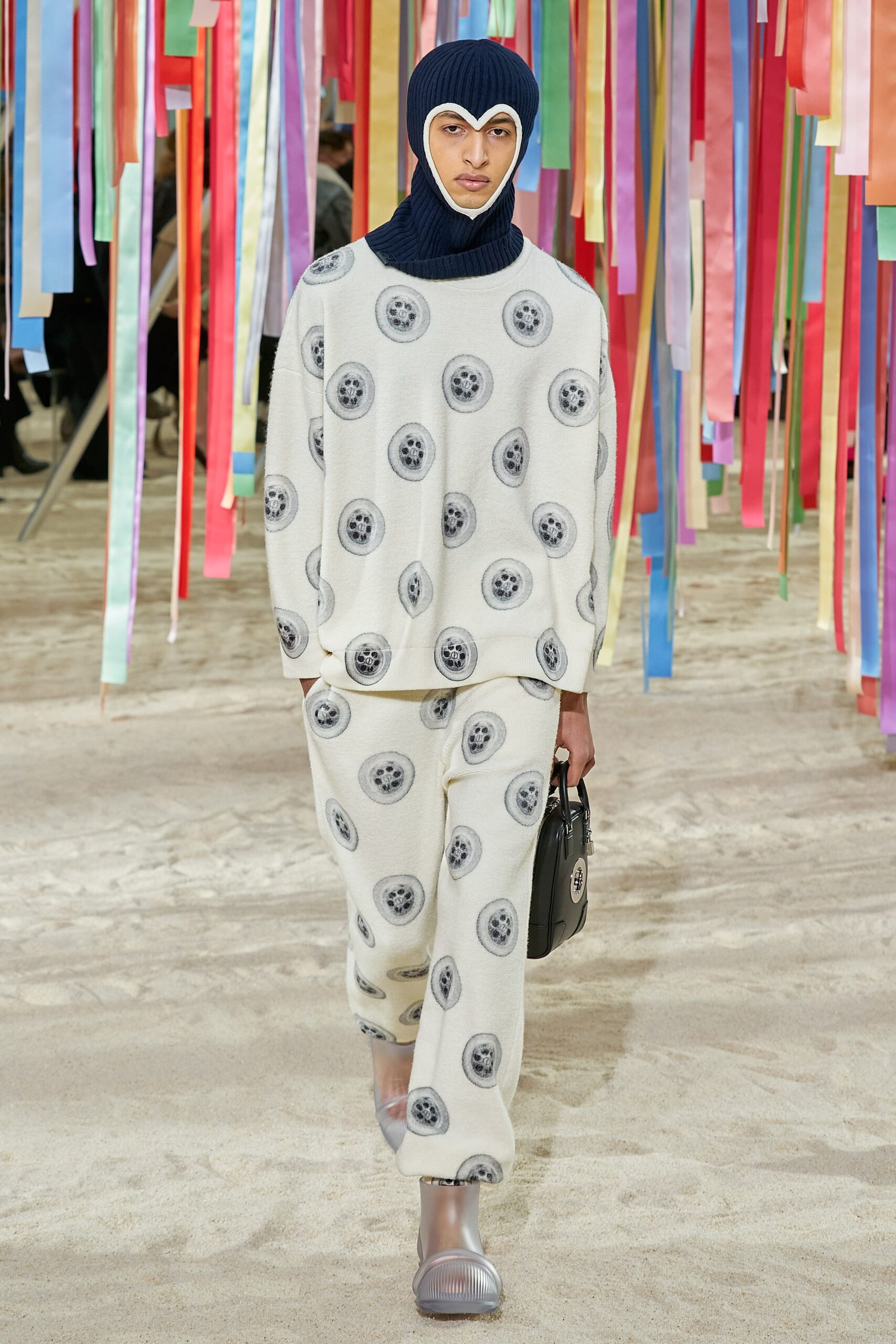 Loewe F/W 22 Menswear Look 14