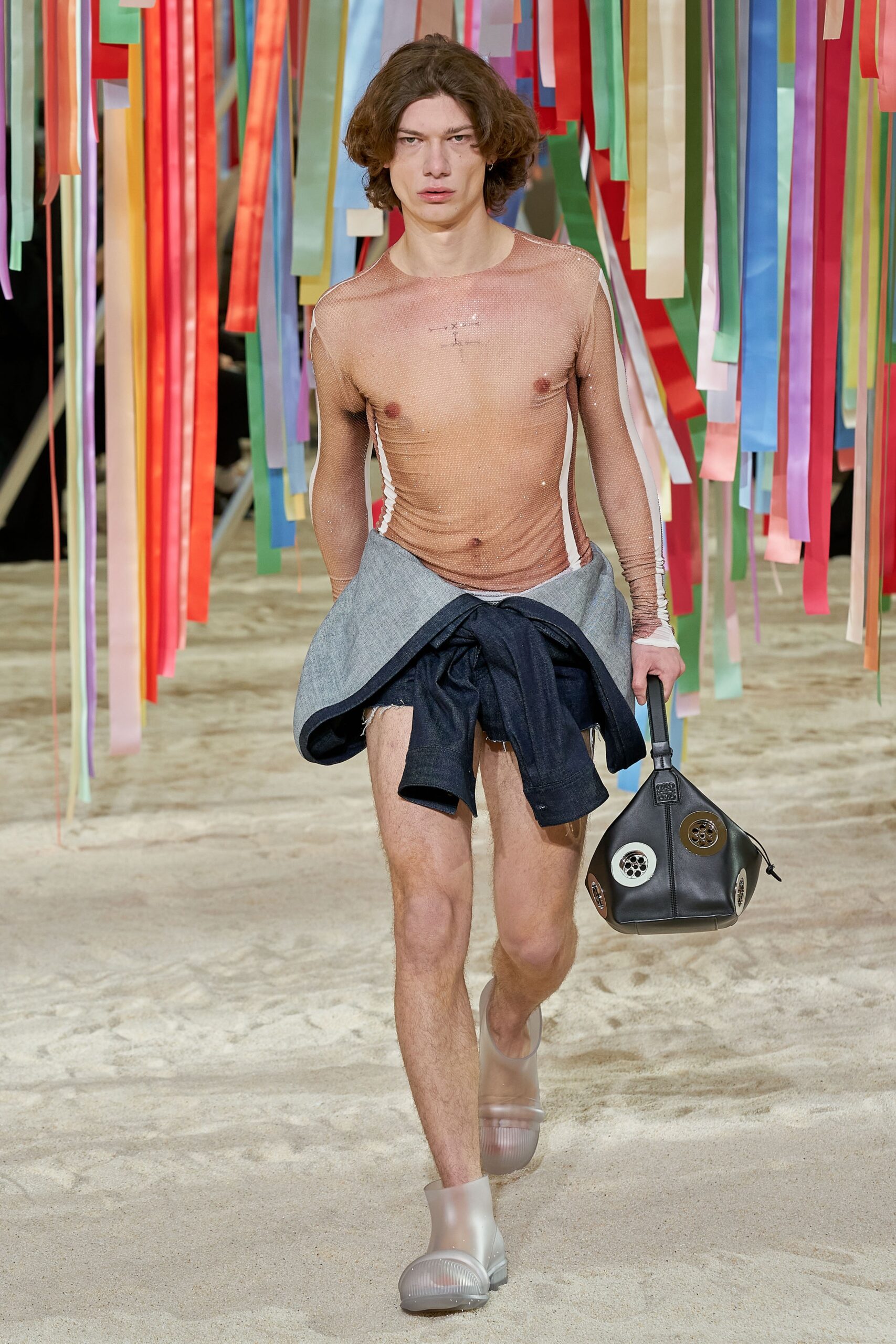 Loewe F/W 22 Menswear Look 18