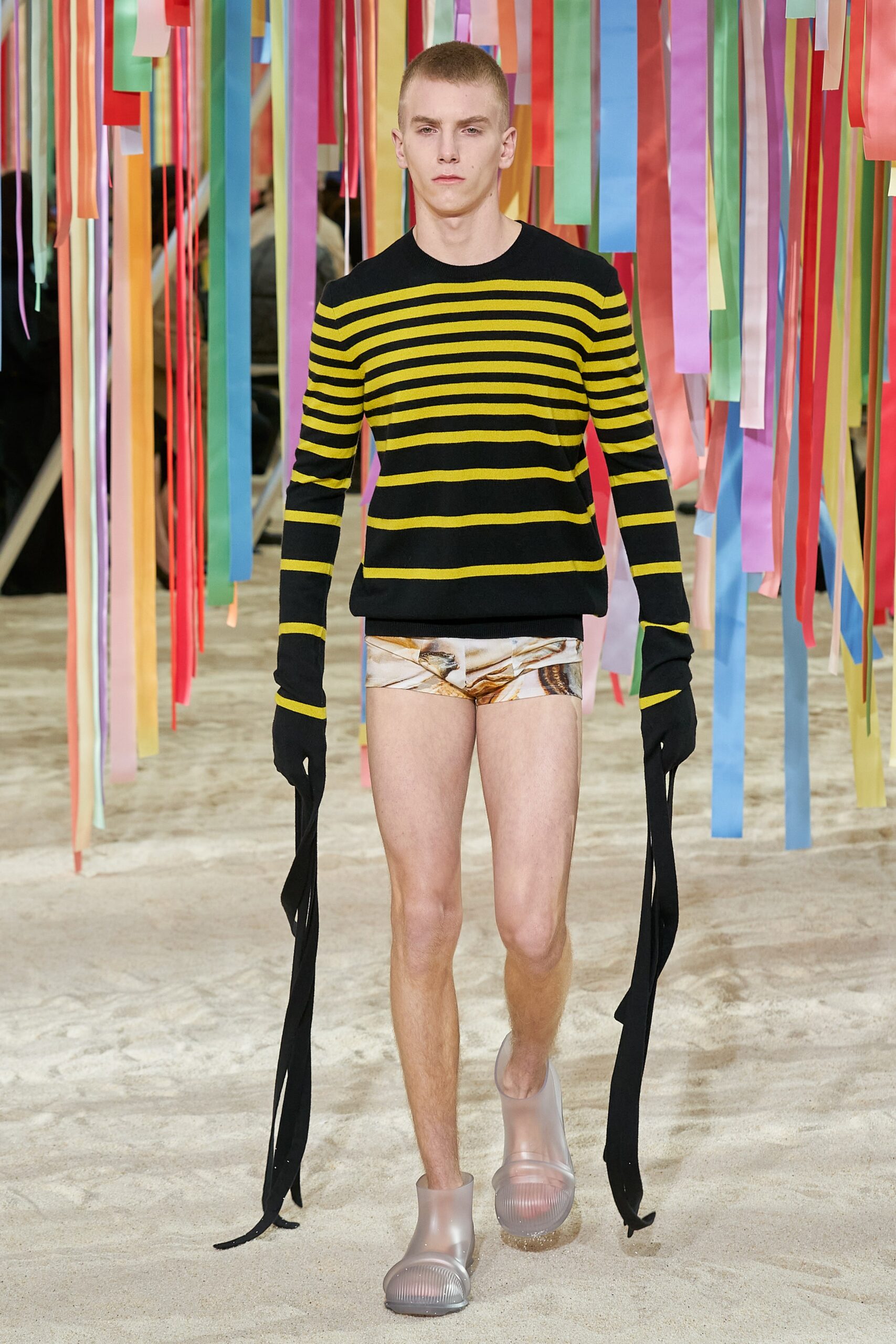 Loewe F/W 22 Menswear Look 21
