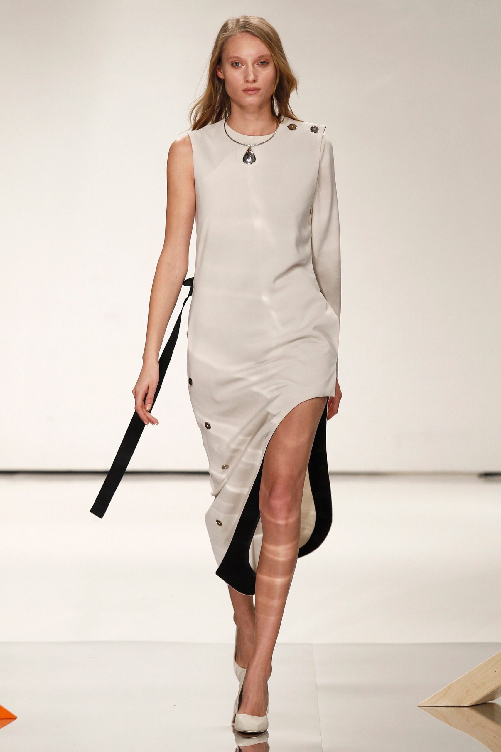 Louise Friedlaender Berlin F/W 16 Look 19