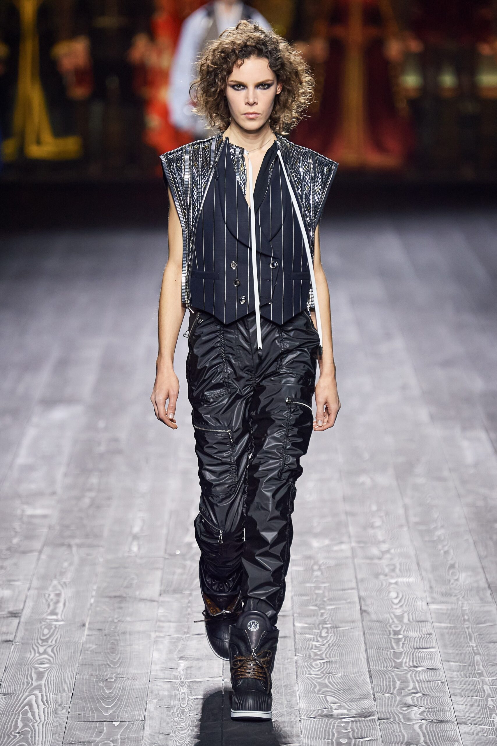 Louis Vuitton F/W 20 Look 18