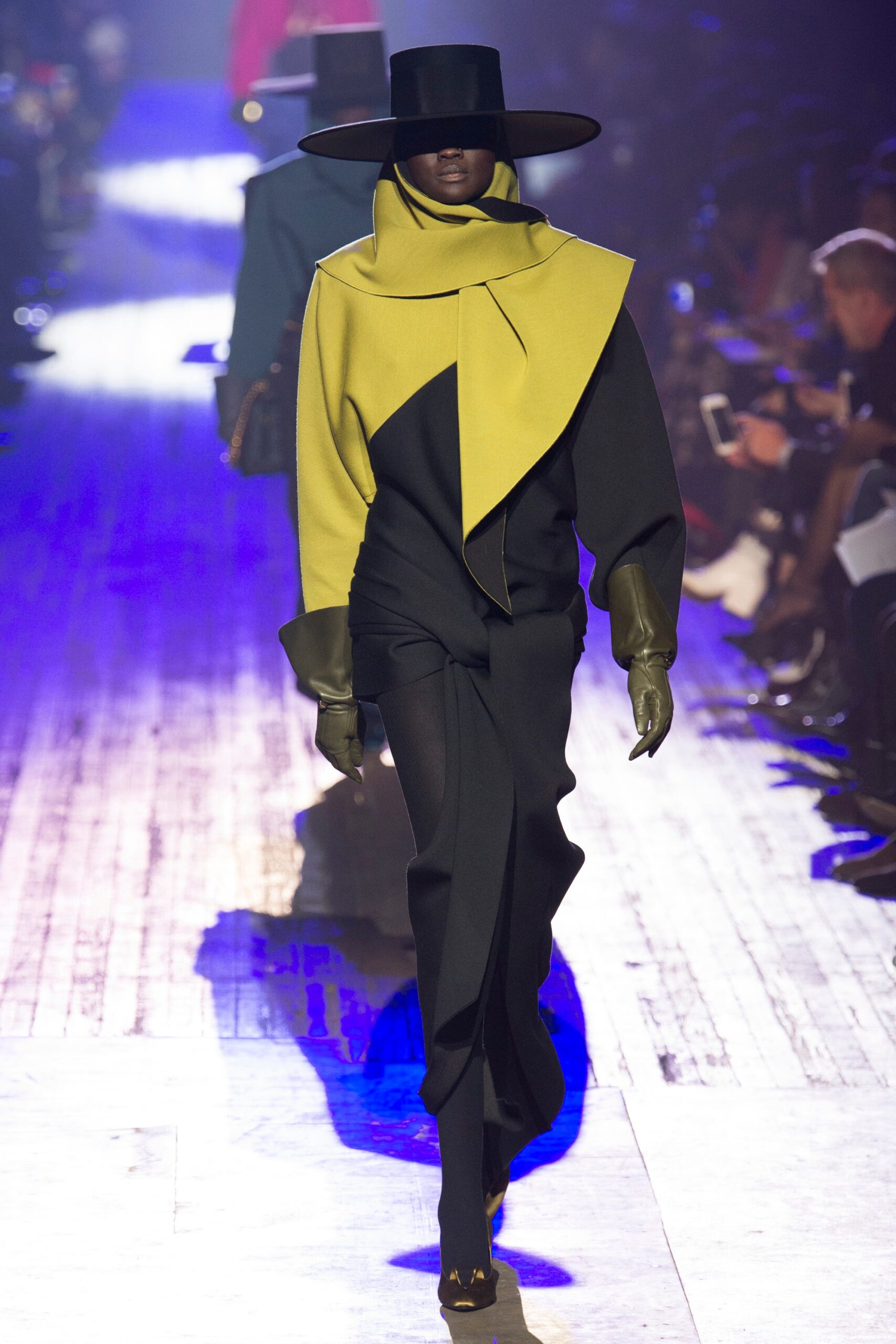 Marc Jacobs F/W 18 Look 30
