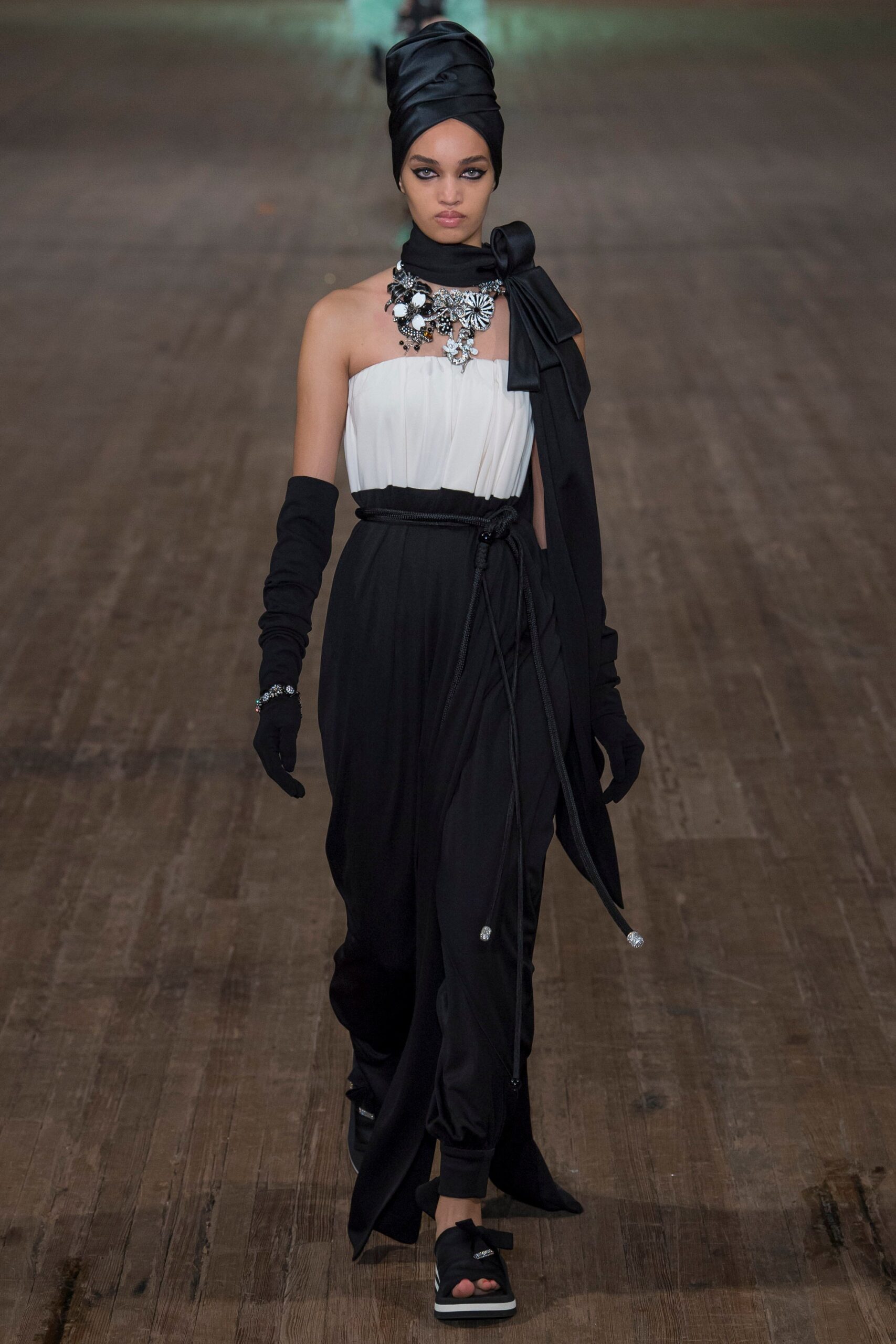 Marc Jacobs S/S 18 Look 43