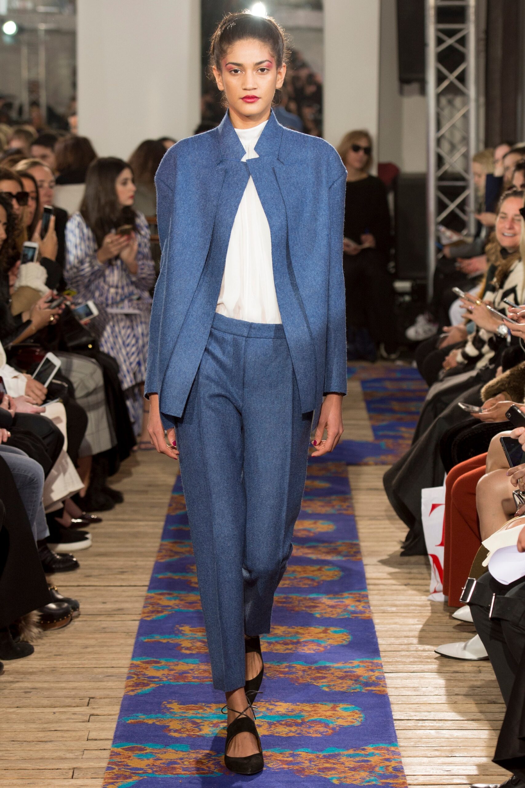 Maison Rabih Kayrouz Fall 2016 Ready-to-Wear