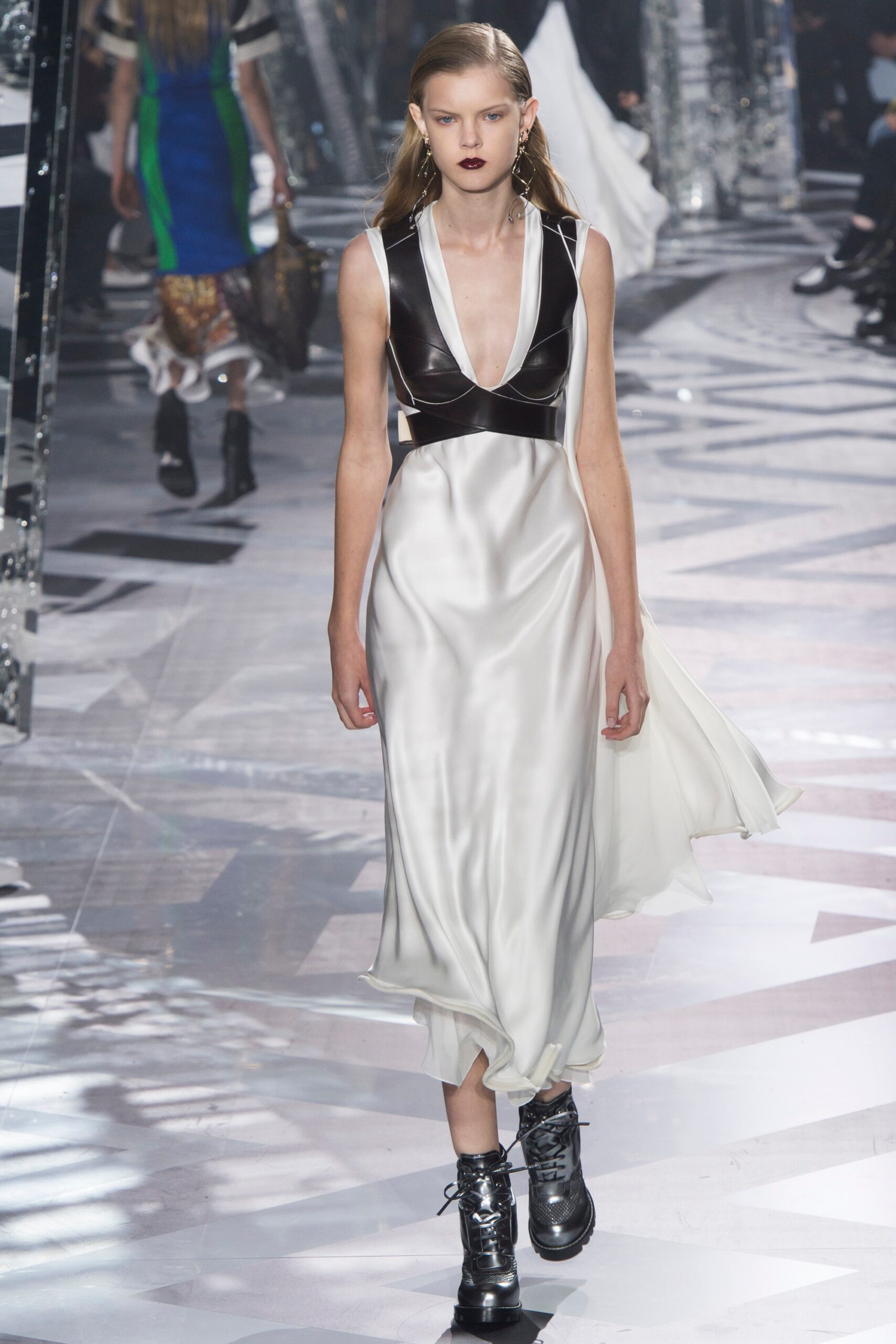 Louis Vuitton F/W 16 Look 3