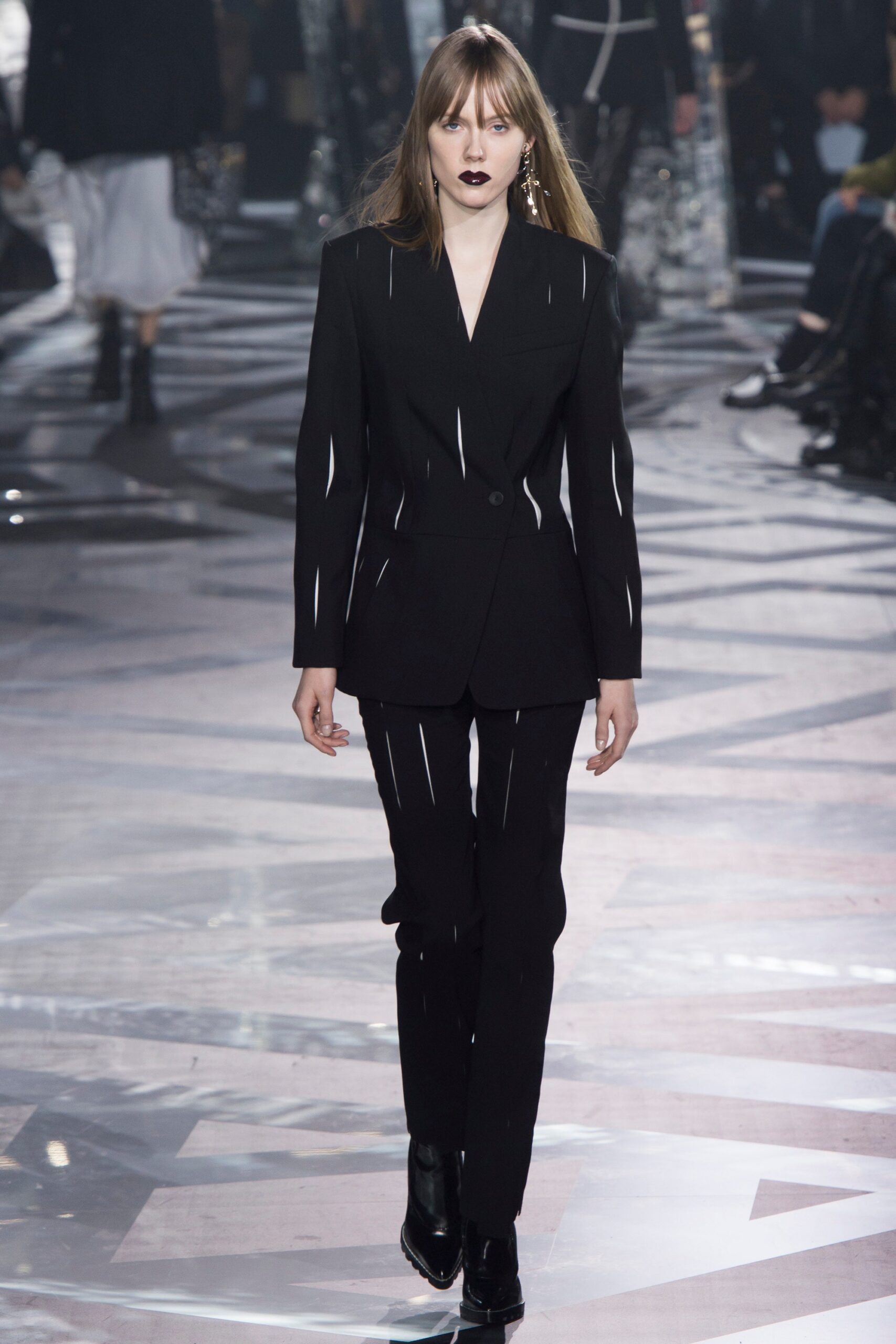 Louis Vuitton F/W 16 Look 5
