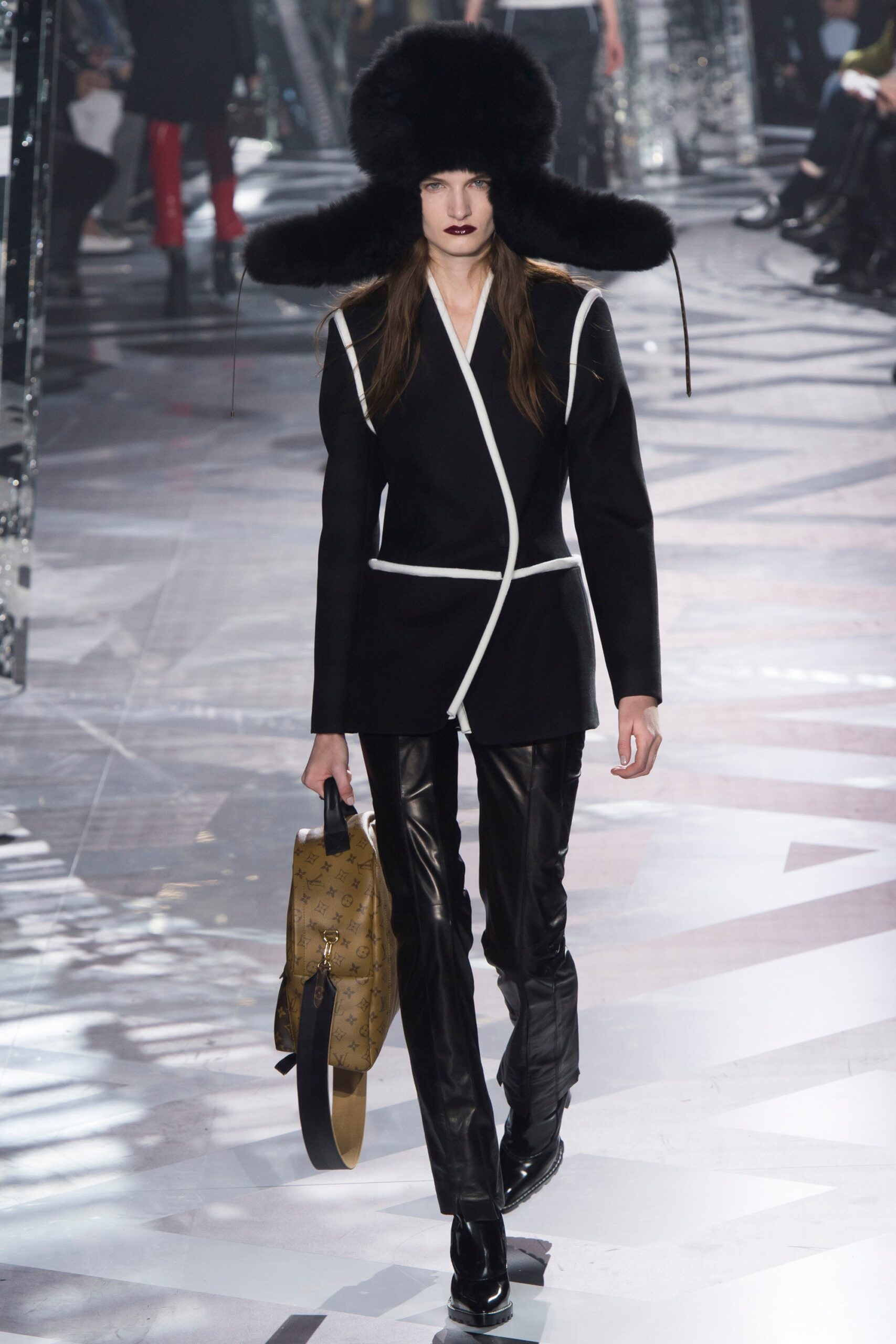 Louis Vuitton F/W 16 Look 6