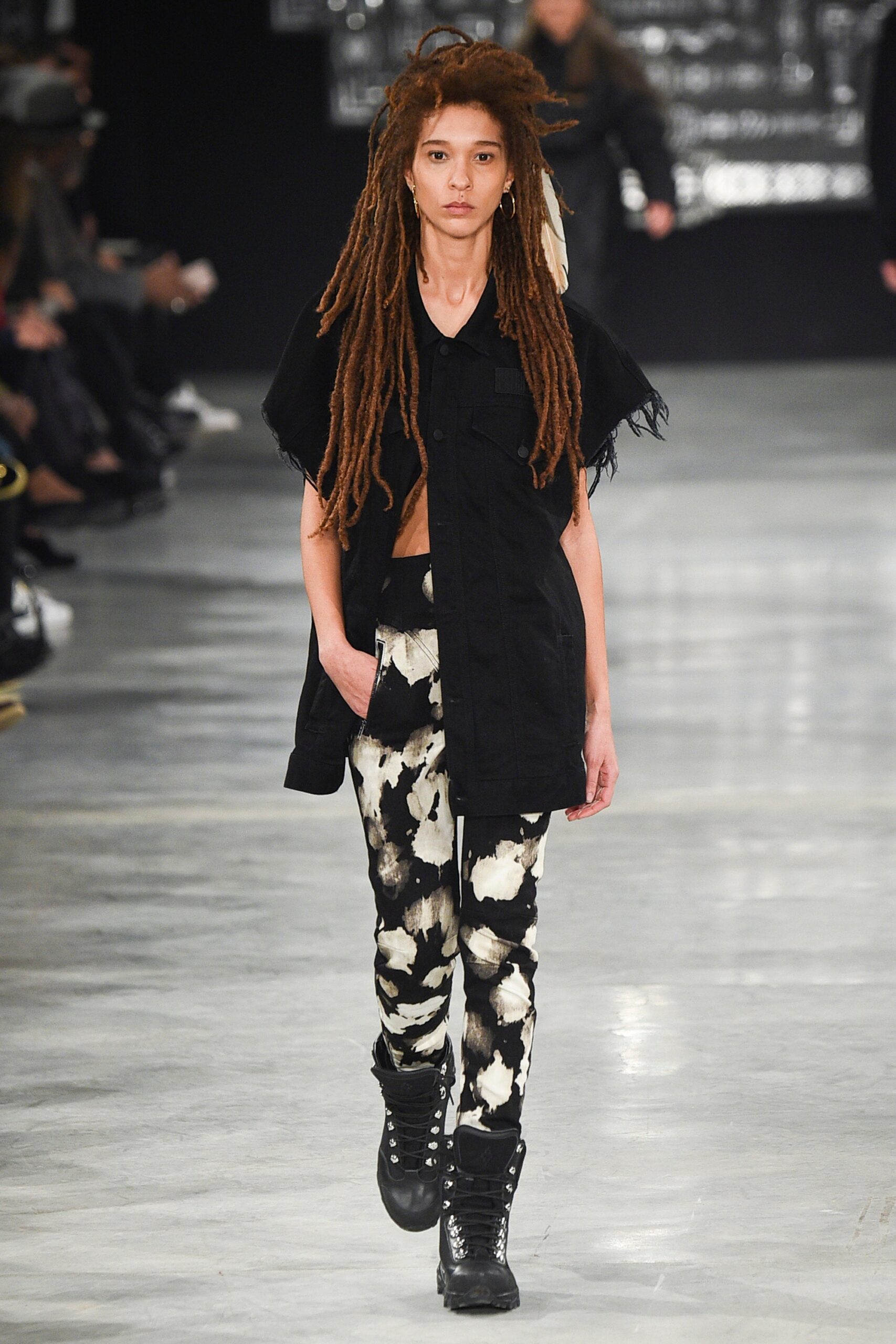 Marcelo Burlon County of Milan F/W 16 Menswear Look 16