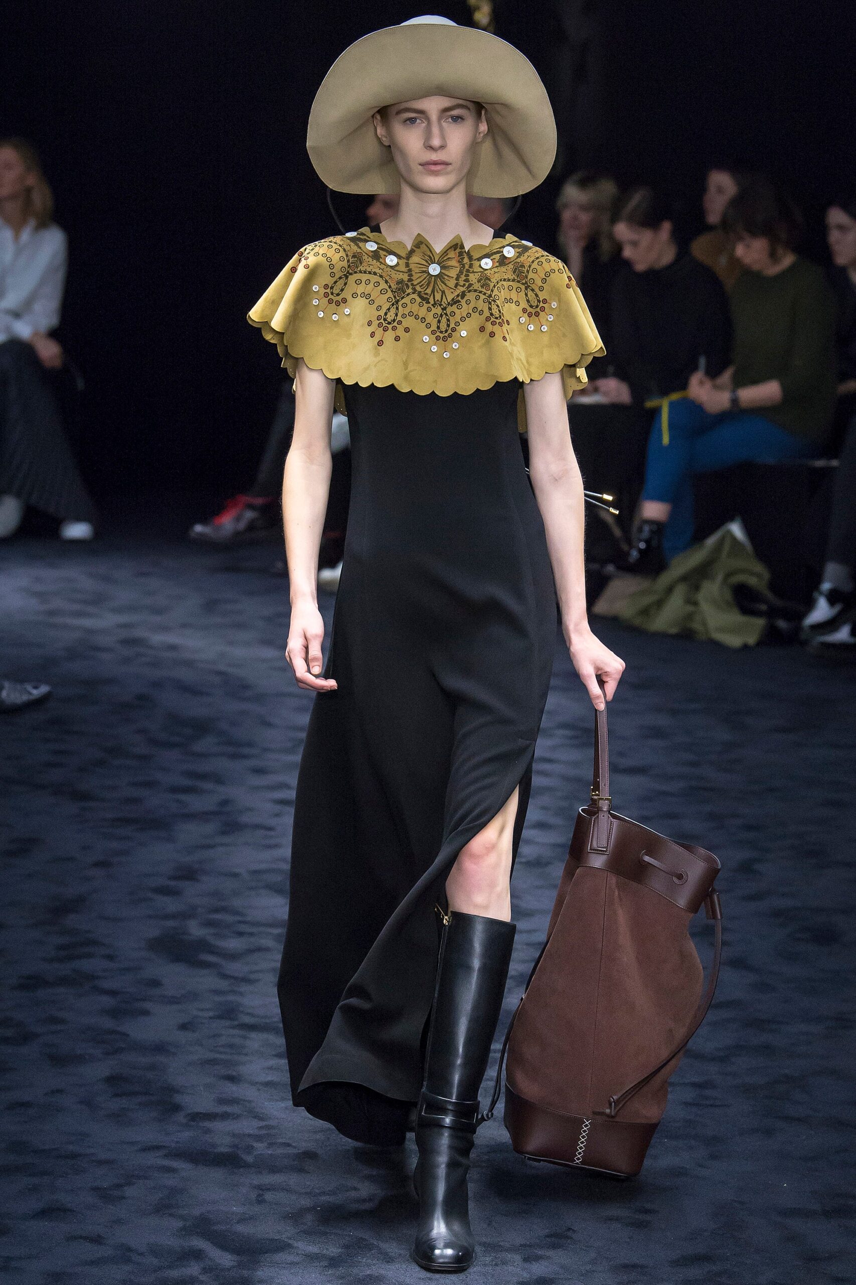 Loewe F/W 17 Look 11