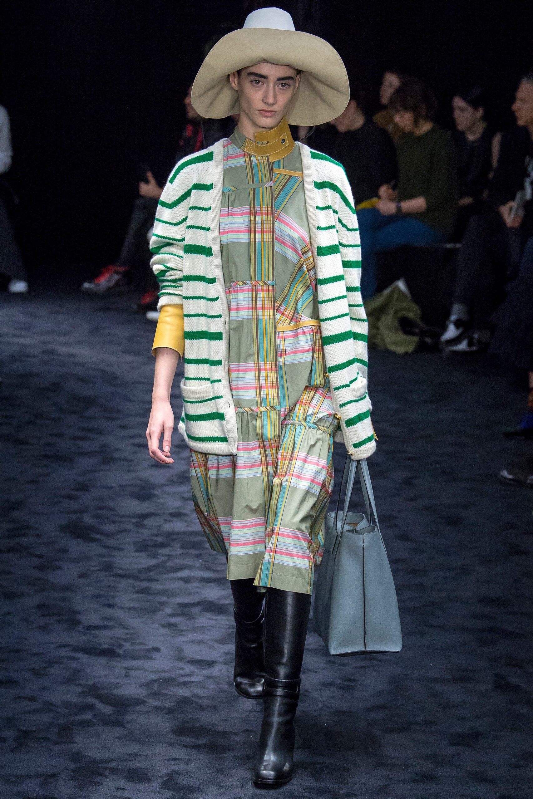 Loewe F/W 17 Look 17