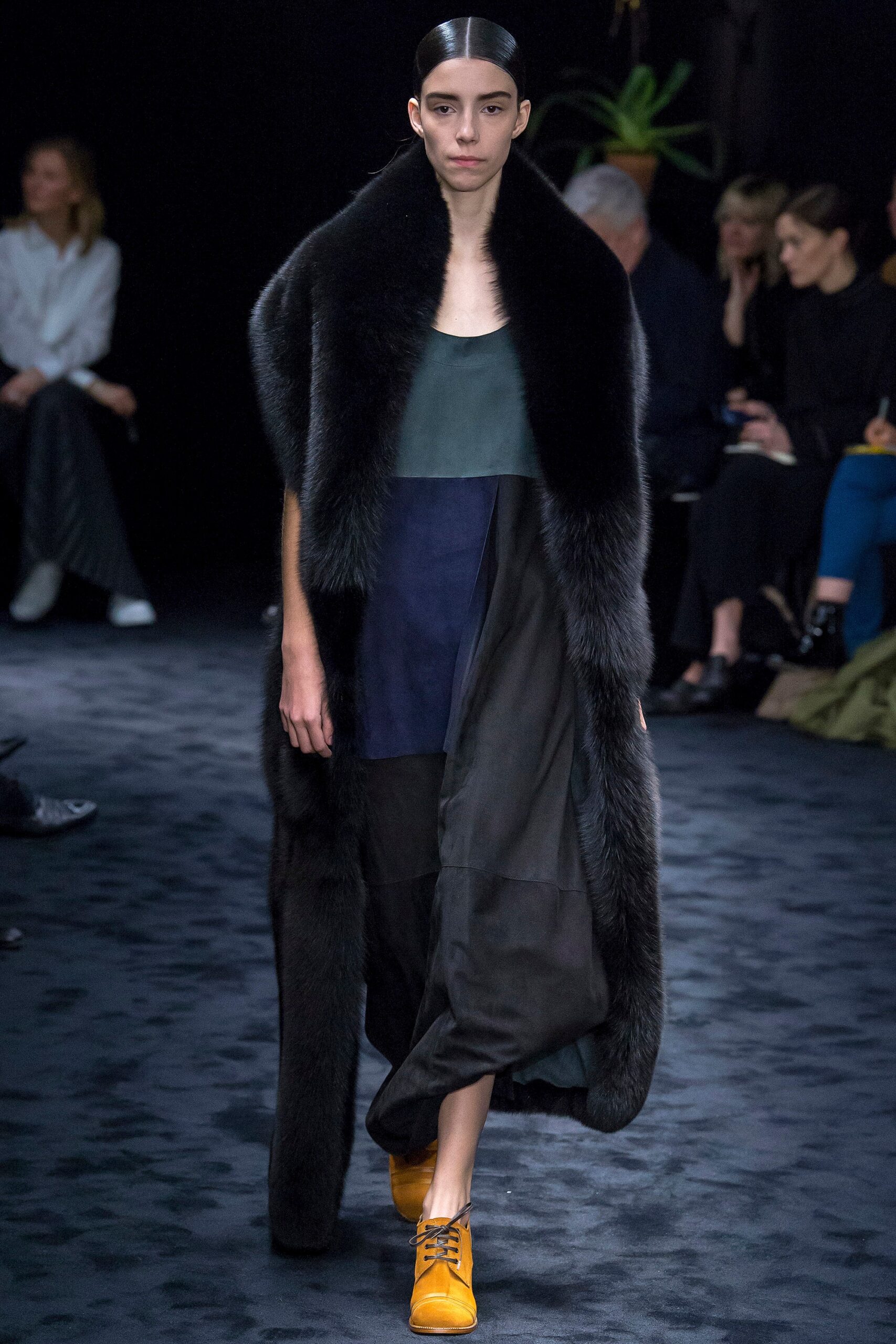 Loewe F/W 17 Look 19