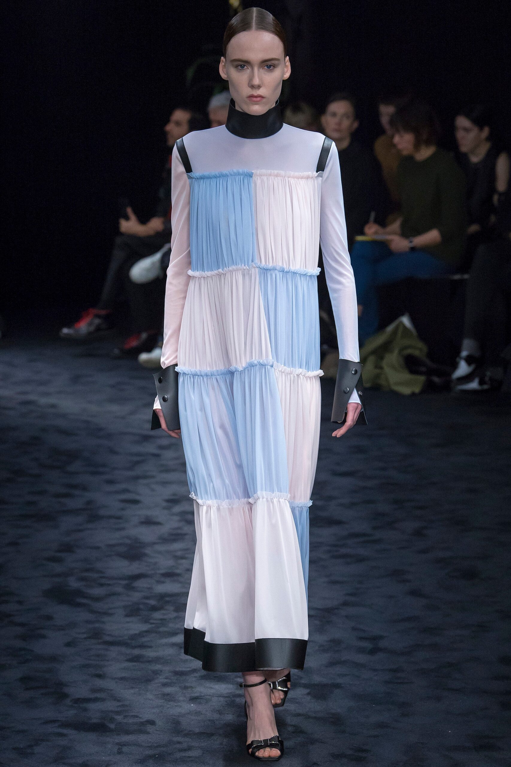 Loewe F/W 17 Look 29