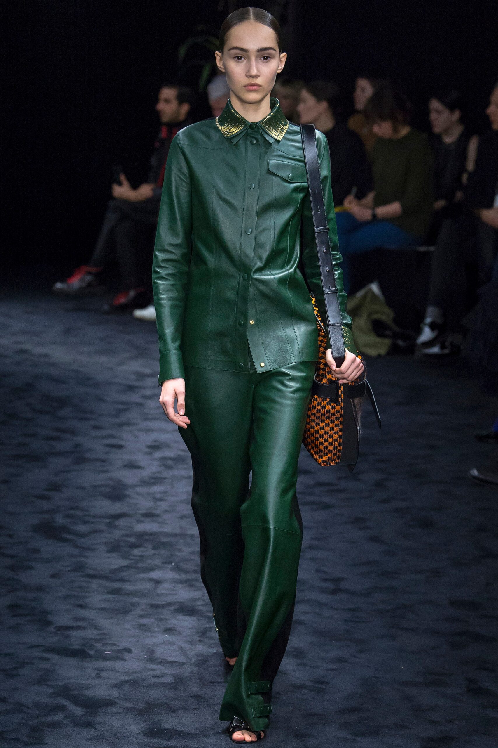 Loewe F/W 17 Look 37